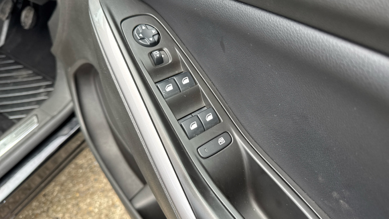 Vauxhall Grandland 1.2 Turbo Ultimate 5dr Petrol Hatchback